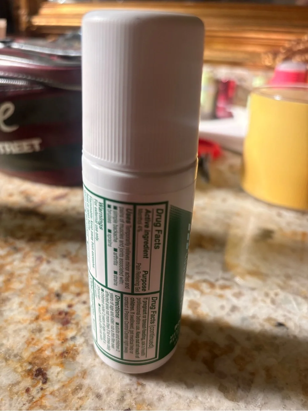 Biofreeze Roll-On Menthol Pain Relief Gel - Green & White